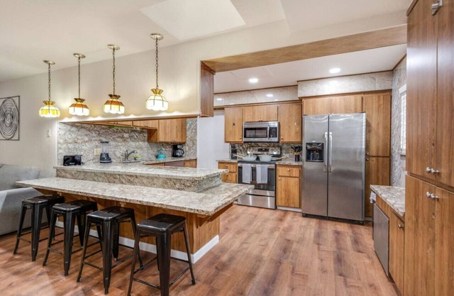 Newly Renovated Home | Spacious | Close 2 Hospital