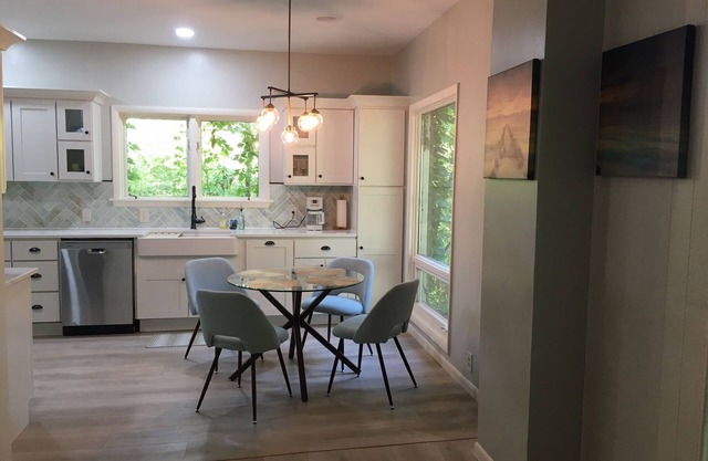 Newly Renovated Wooded Oasis Near OU's Campus in Athens