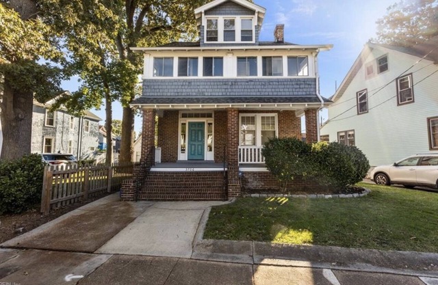 Newport Nook: Monthly Norfolk Rental - Sleeps 10! 4 bdrms / 5 beds / 2.5 baths