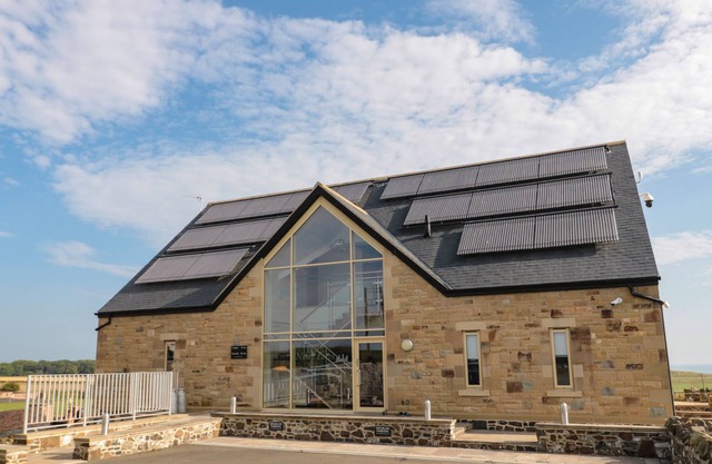 Newton View, EMBLETON
