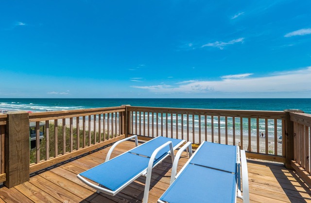 À côté de Sea Gallery: Oceanfront 5 BR / 4. 5 BA maison à Topsail Beach, pour 12 personnes