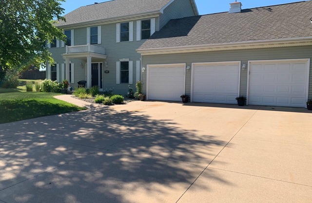 NFL Draft--Just 50 miles from Green Bay with easy access to US HWY 41