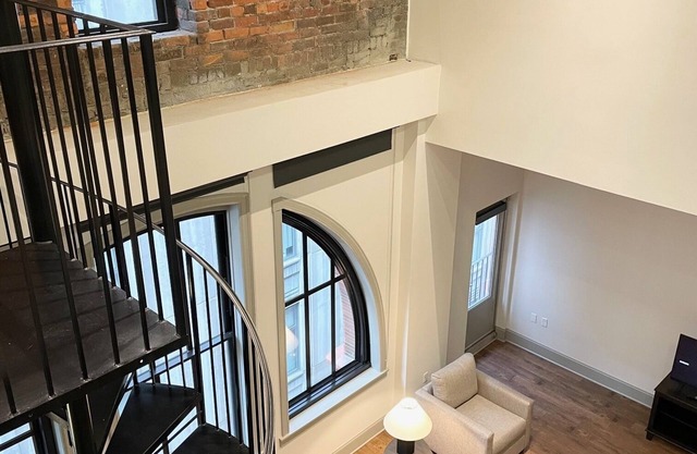 NFL DRAFT LUXURY PENTHOUSE APARTMENT