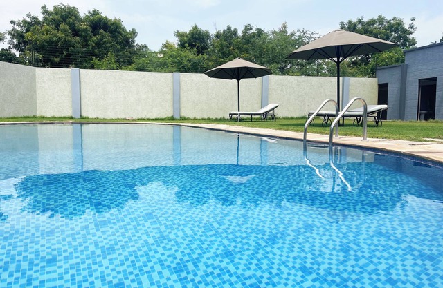 Ngare Lodge