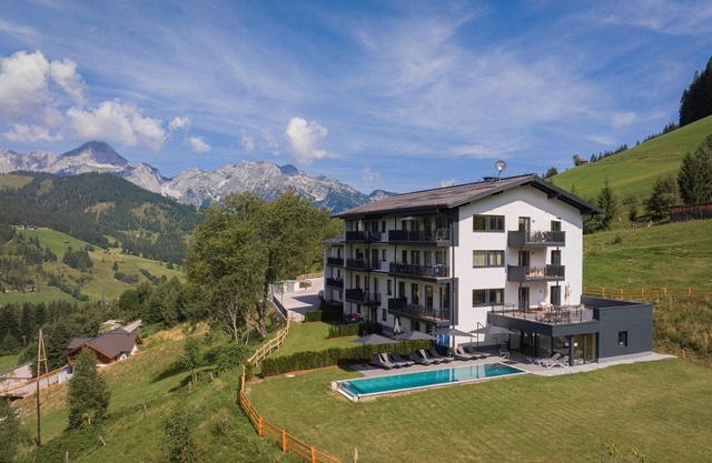 Bel appartement avec piscine partagée