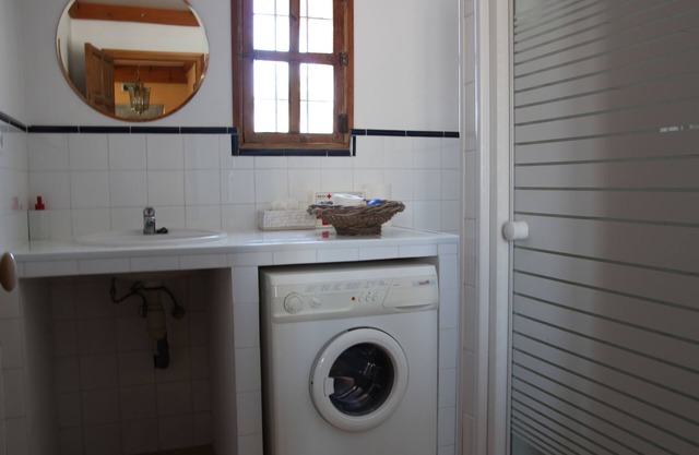 Bel appartement dans un endroit calme parmi les oliveraies.