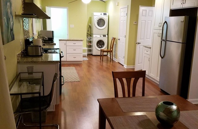 Joli 1 chambre 1 1/2 salle de bain maison d'hôtes / appartement pour votre plaisir!