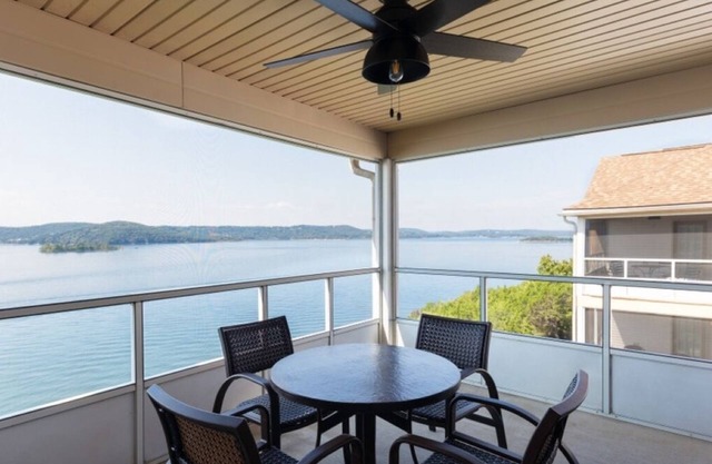 Nice 1 Bedroom with Kitchen on Table Rock Lake