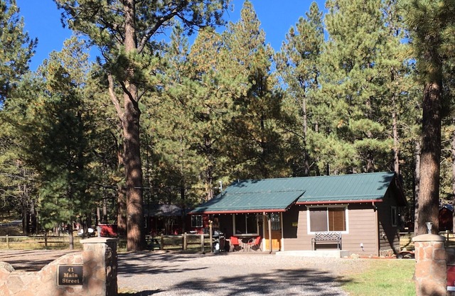 Belle cabine 2 chambres au coeur de Greer.