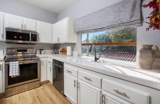 Nice 2-bedroom Shadow Ridge townhouse