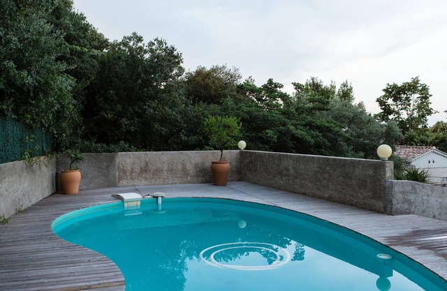 Agréable 2 pièces piscine à Nîmes