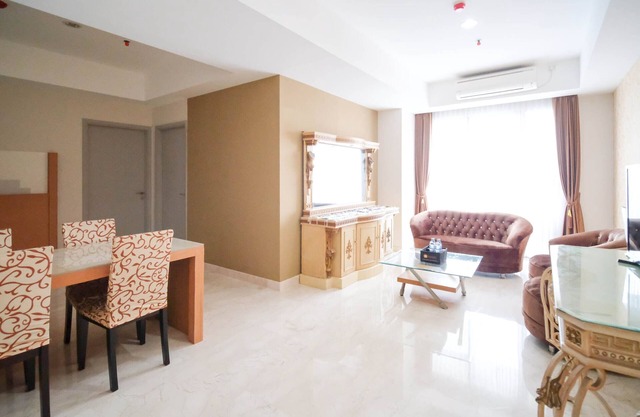 Nice 3Br Connected To Mall At Grand Sungkono Lagoon Apartment