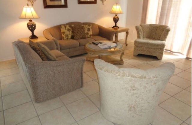 Nice 4 Bed Game Spa Pool Home in Glenbrook