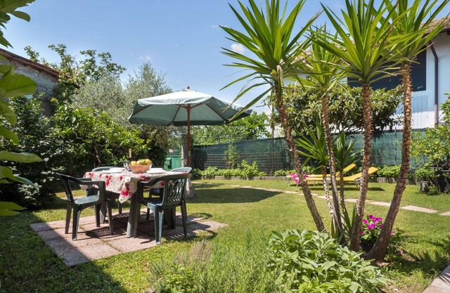 Confortable appartement dans une maison de vacances pour 6 personnes avec TV, patio et parking