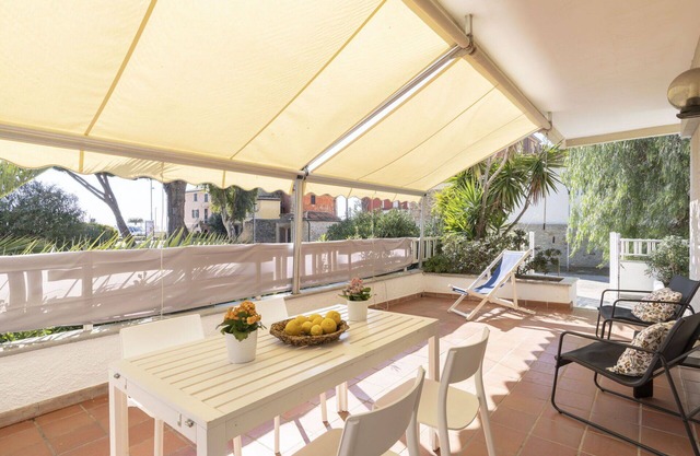 Bel appartement pour 6 personnes avec WIFI, TV, terrasse et animaux admis
