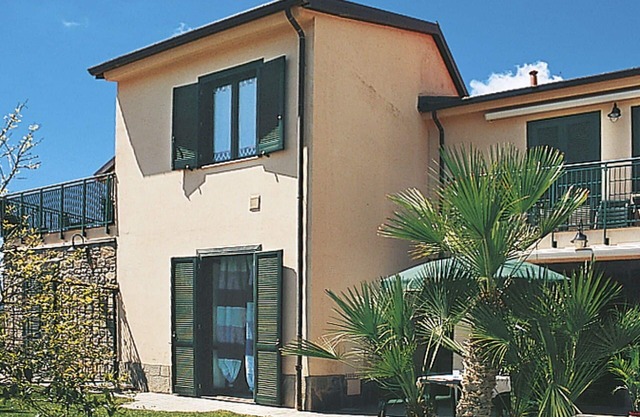 Bel appartement pour 6 personnes avec WIFI, piscine, TV, terrasse et animaux admis