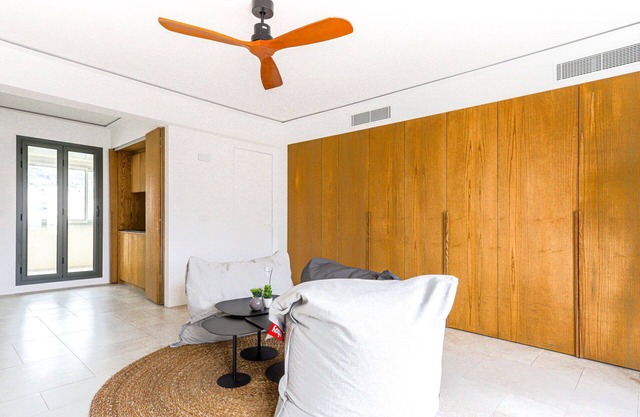Agréable appartement pour 2 personnes avec WIFI, climatisation, TV, patio et parking
