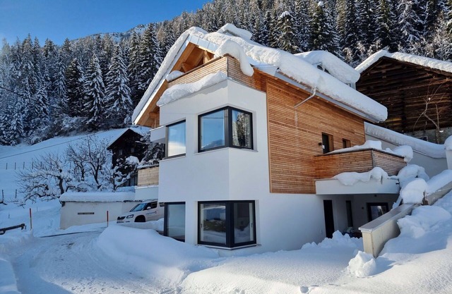 Confortable appartement pour 4 personnes avec WIFI, TV, balcon et animaux admis
