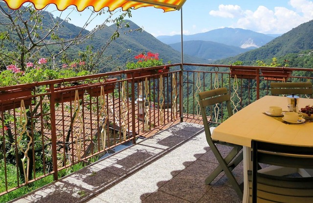 Bel appartement pour 4 personnes avec TV et balcon