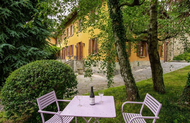 Joli appartement pour 4 personnes avec WIFI, TV, patio, animaux admis et parking
