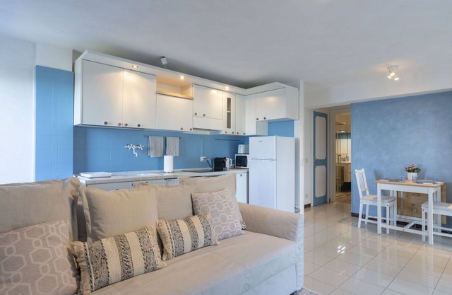 Agréable appartement pour 4 personnes avec WIFI, TV, patio et parking