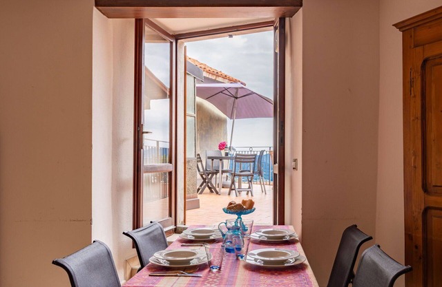 Bel appartement pour 5 personnes avec TV, terrasse et animaux admis