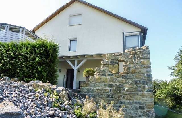 Confortable appartement pour 5 personnes avec WIFI, TV, terrasse, animaux admis et parking