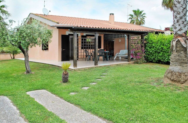 Joli appartement pour 6 personnes avec climatisation, WIFI, TV, terrasse et animaux admis