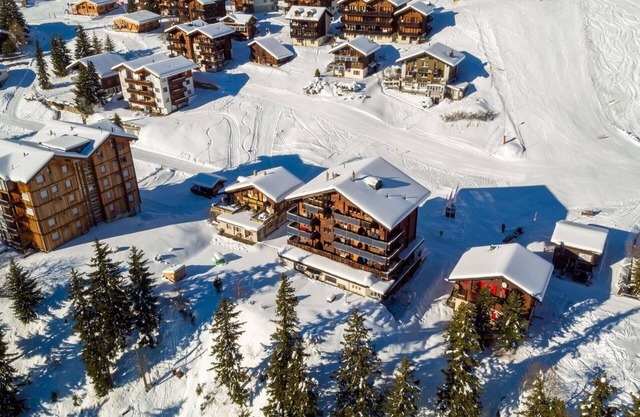 Joli appartement pour 8 personnes avec WIFI, TV, balcon et animaux admis