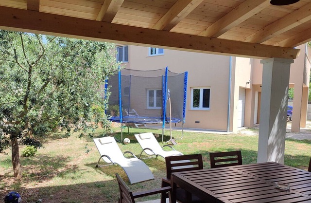 Agréable appartement pour 8 personnes avec WIFI, climatisation, TV et parking