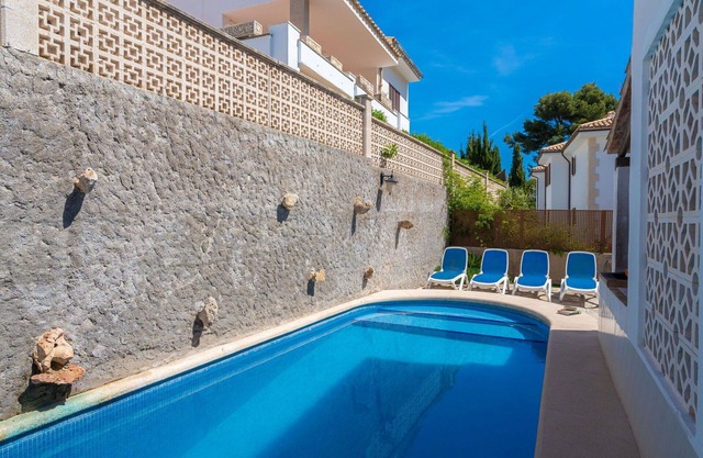 Nice apartment for 8 people with WIFI, pool, A/C, TV and terrace