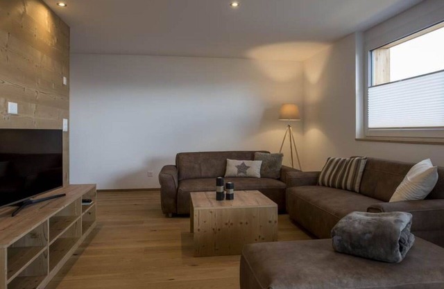 Bel appartement pour 6 personnes avec WIFI, TV et balcon