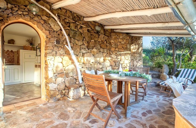 Agréable appartement pour 2 personnes avec climatisation, TV et animaux admis