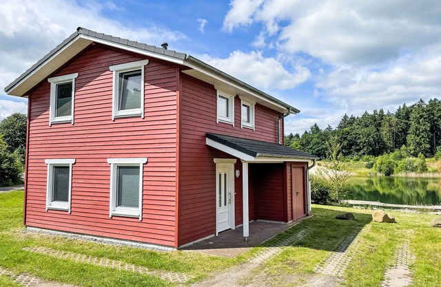 Appartement dans une maison de vacances avec WIFI, piscine, TV, terrasse, animaux admis, parking