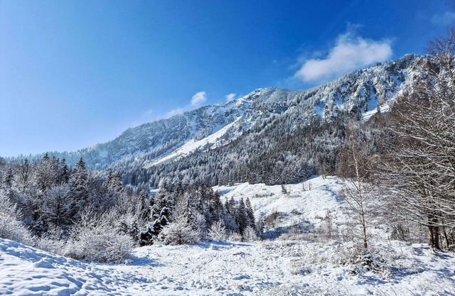 Joli appartement dans une maison de vacances avec climatisation, TV, terrasse et parking