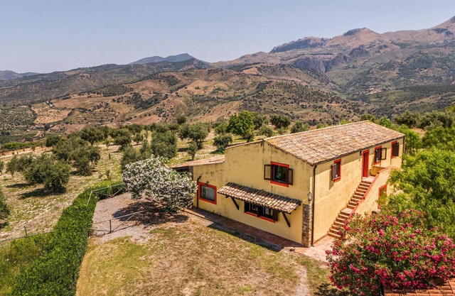 Bel appartement à Collesano (PA)