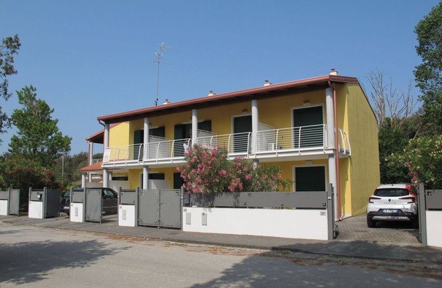 Bel appartement dans une maison de vacances avec WIFI, climatisation, TV, terrasse et parking