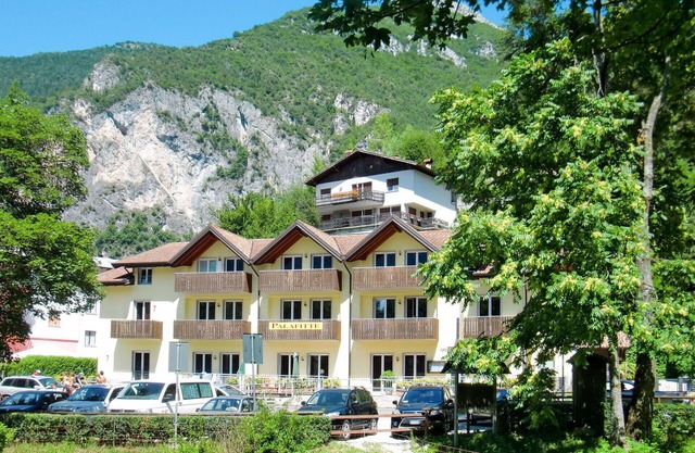 Joli appartement pour 4 personnes avec WIFI, TV, terrasse et parking