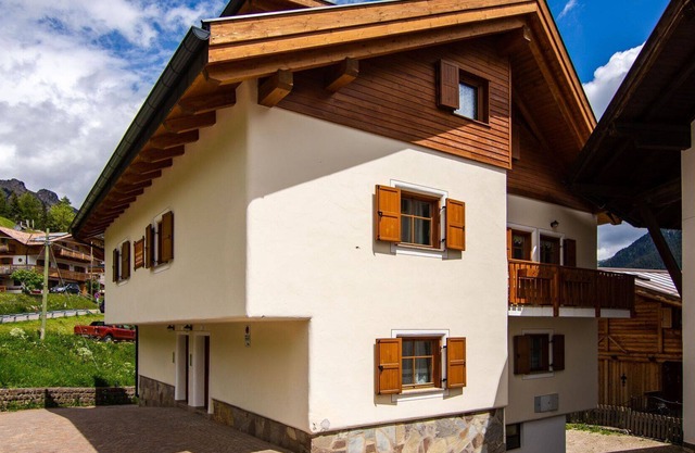Joli appartement pour 8 personnes avec WIFI, TV, balcon, animaux admis et parking