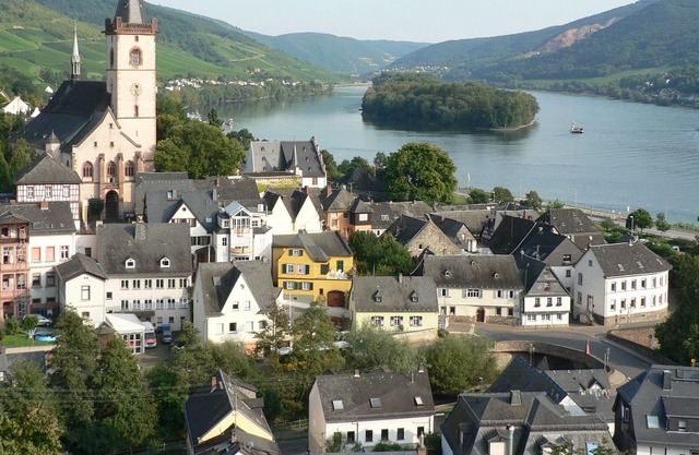 Bel appartement au bord du Rhin