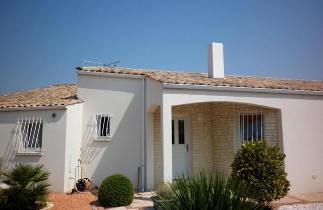 Belle maison moderne,spacieuse,lumineuse à 10 mn de la Rochelle. Prix en baisse!