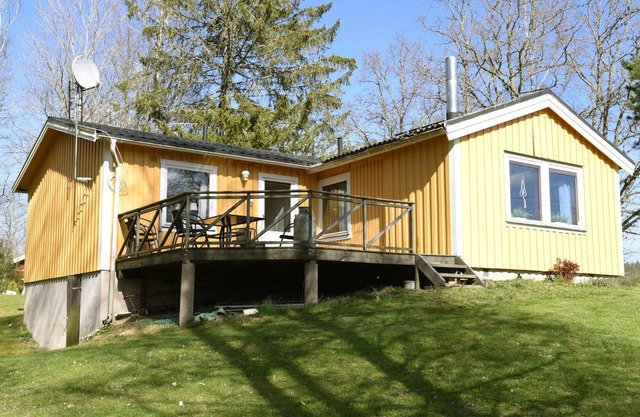 Nice cottage with a view of Teåkerssjön | SE08032