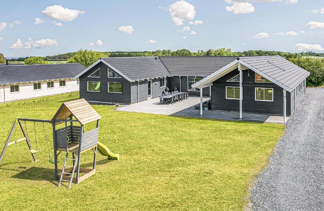 Nice Home In Bogense With Sauna
