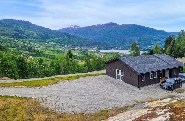 Nice home in Hafslo with WiFi
