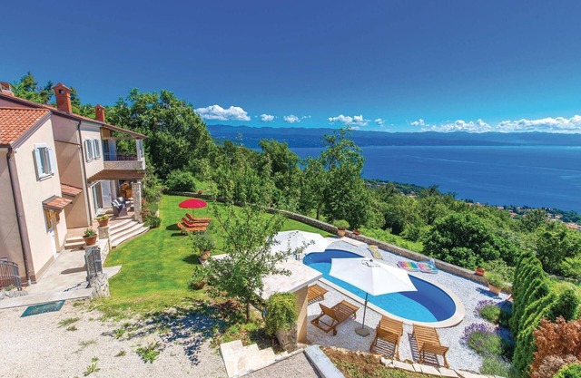 Belle maison à Lovran avec sauna