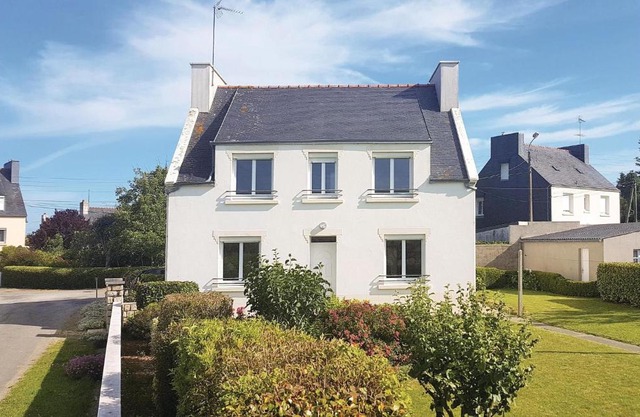 Belle maison à Pouldreuzic avec 4 chambres et WiFi