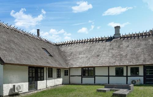 Nice Home In Sakskøbing With Wifi