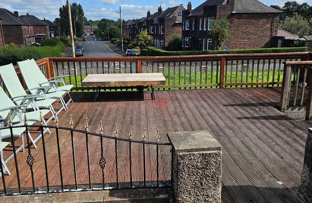 Nice House in a Quite Neighbourhood Close to Parks and a Short Drive to Town