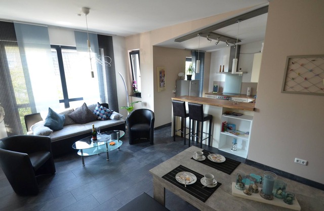 Bel appartement moderne près de Marina Rünthe