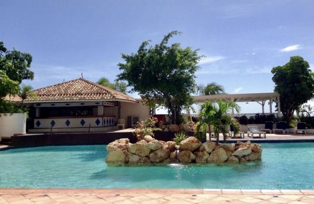 Nice ocean view , direct beach access , and beautiful near by beaches and golf